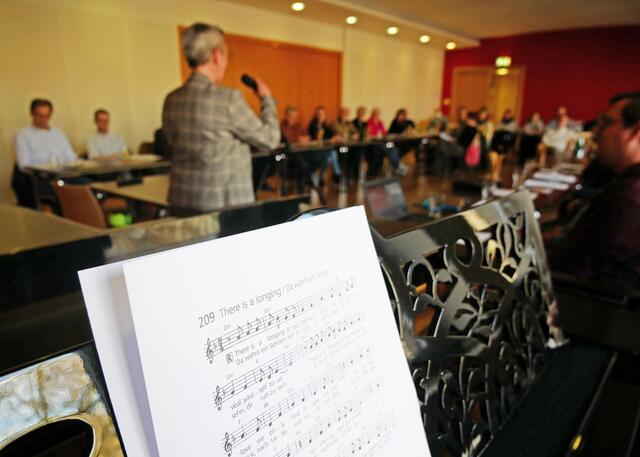 Die Stimmung beim ersten Vorbereitungstreffen war gut - die große Vorfreude war deutlich zu spüren! | Foto: Kirchenkreis Essen/Stefan Koppelmann