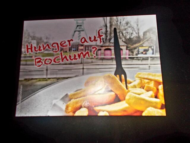 Hunger auf Bochum hatten heute Hunderte. Denn Döner für 2 Cent ist ja wohl cool.