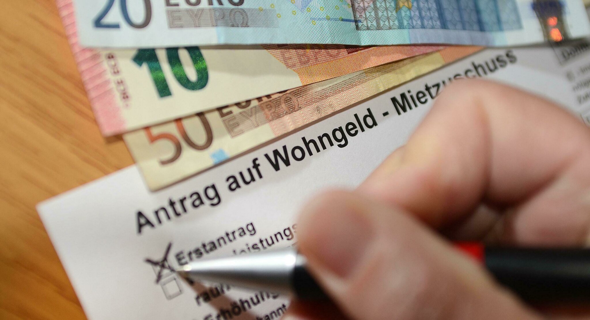 Wie Lange Dauert Wohngeld Bearbeitung Personalnotstand: Wohngeldanträge warten seit Januar 23 auf Bearbeitung