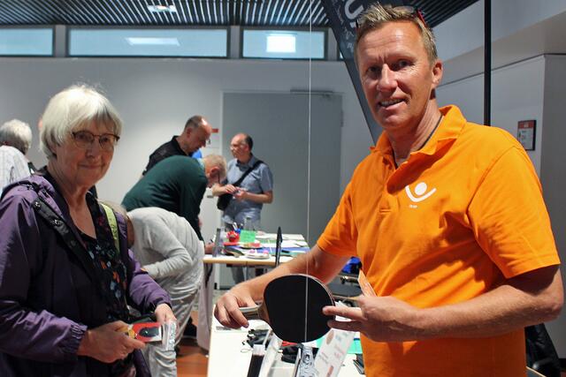 Am Infostand beim 8. Hiltruper Parkinson-Tag | Foto: © Jürgen Thoms  