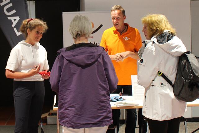 Am Infostand beim 8. Hiltruper Parkinson-Tag | Foto: © Jürgen Thoms  