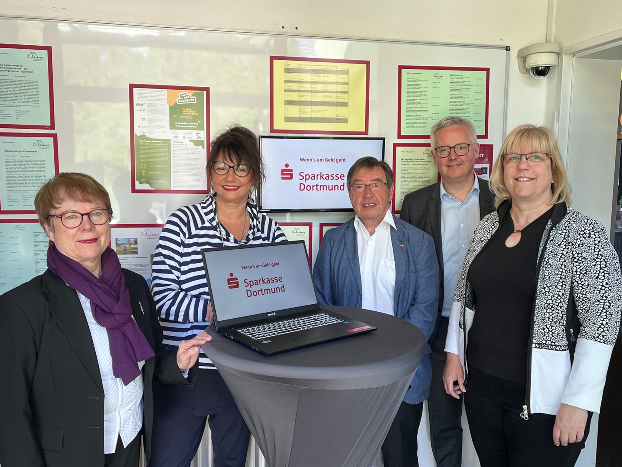 ParkAkademie freut sich über Spende DortmundOst