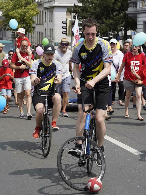 Titel: R.C. Pfeil 07, Iserlohn 
Foto aus Story: „Nachricht: IBSV Schützenfest in Iserlohn.

Foto Impressionen aus großem Festzug vom IBSV Schützenfest 2023 in Iserlohn.“ | Foto: Jörg Schubert - #schubertj73