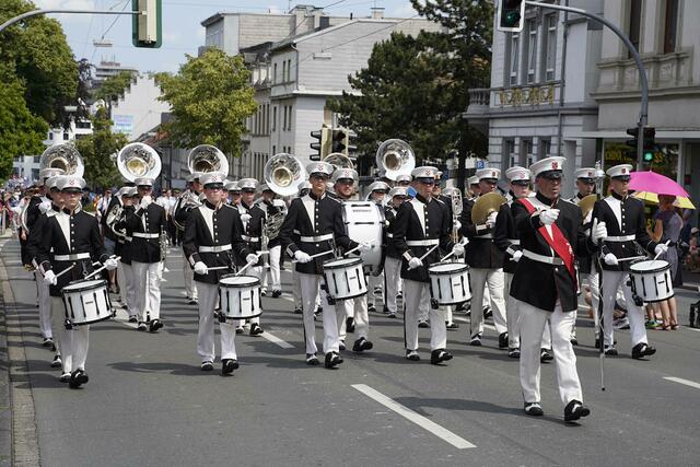 Titel: Marchingband Exemple - THE BAND.
Foto aus Story: „Nachricht: IBSV Schützenfest in Iserlohn.

Foto Impressionen aus großem Festzug vom IBSV Schützenfest 2023 in Iserlohn.“ | Foto: Jörg Schubert - #schubertj73