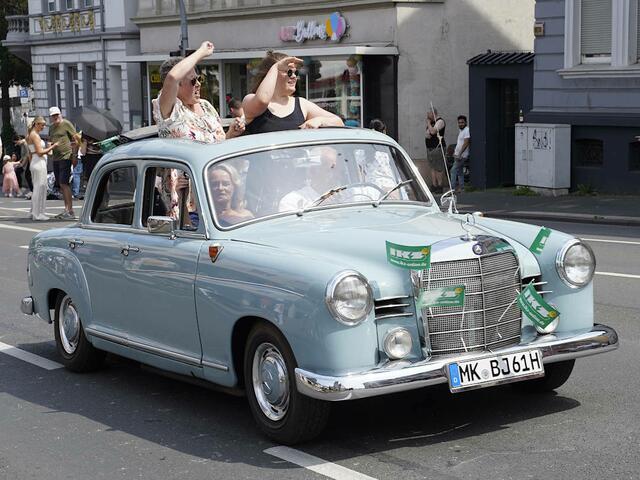 Titel: Foto 13.
Foto aus Story: „Nachricht: IBSV Schützenfest in Iserlohn.

Foto Impressionen aus großem Festzug vom IBSV Schützenfest 2023 in Iserlohn.“ | Foto: Jörg Schubert - #schubertj73