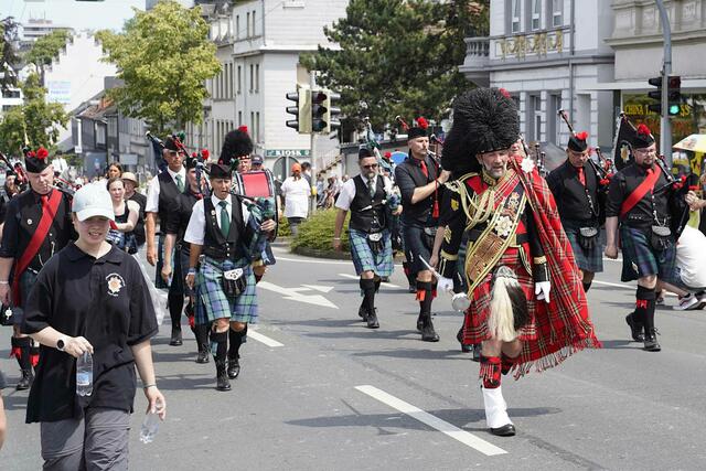 Titel: 1st Sauerland Pipes &amp; Drums.
Foto aus Story: „Nachricht: IBSV Schützenfest in Iserlohn.
Foto Impressionen aus großem Festzug vom IBSV Schützenfest 2023 in Iserlohn.“ | Foto: Jörg Schubert - #schubertj73