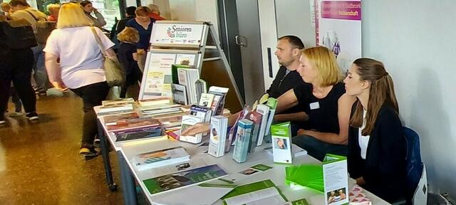 Reichlich Informationen hielten die Mitarbeiter des Seniorenbüros und des ehrenamtlichen Seniorenbegleitservice bereit.