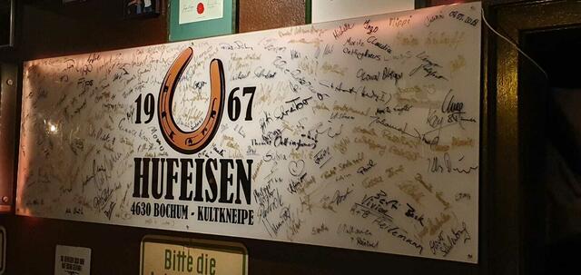 Geschichten die das Leben schreibt:
Erzählung in der
Kultkneipe 
