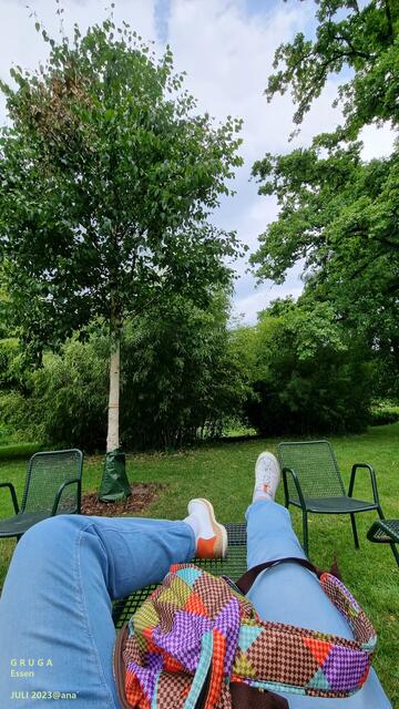 G R U G A ...im Park abhängen und... vielleicht auch lesen :-)
2023