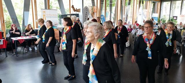 … der Tanzgruppe 60 plus Brackel und…