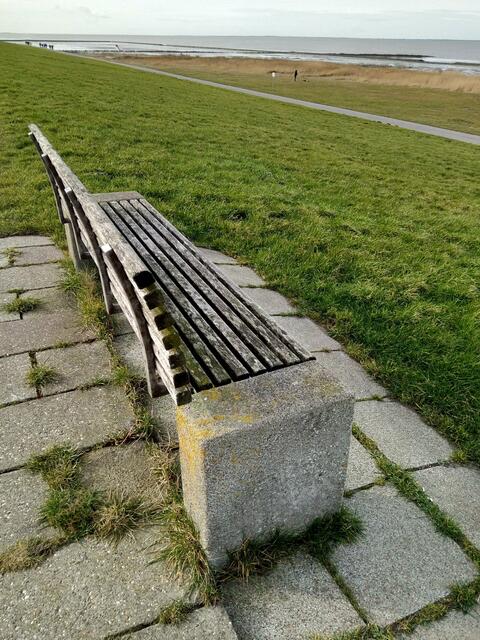 bitte PLATZ nehmen
2023@ana´