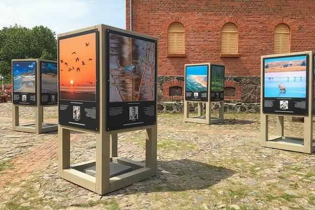 Im Innenhof eine Fotoausstellung
30 Jahre Nationalpark.