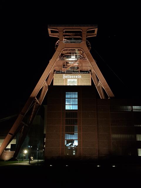 Markantes Wahrzeichen: Doppelbock-Fördergerüst auf Zollverein