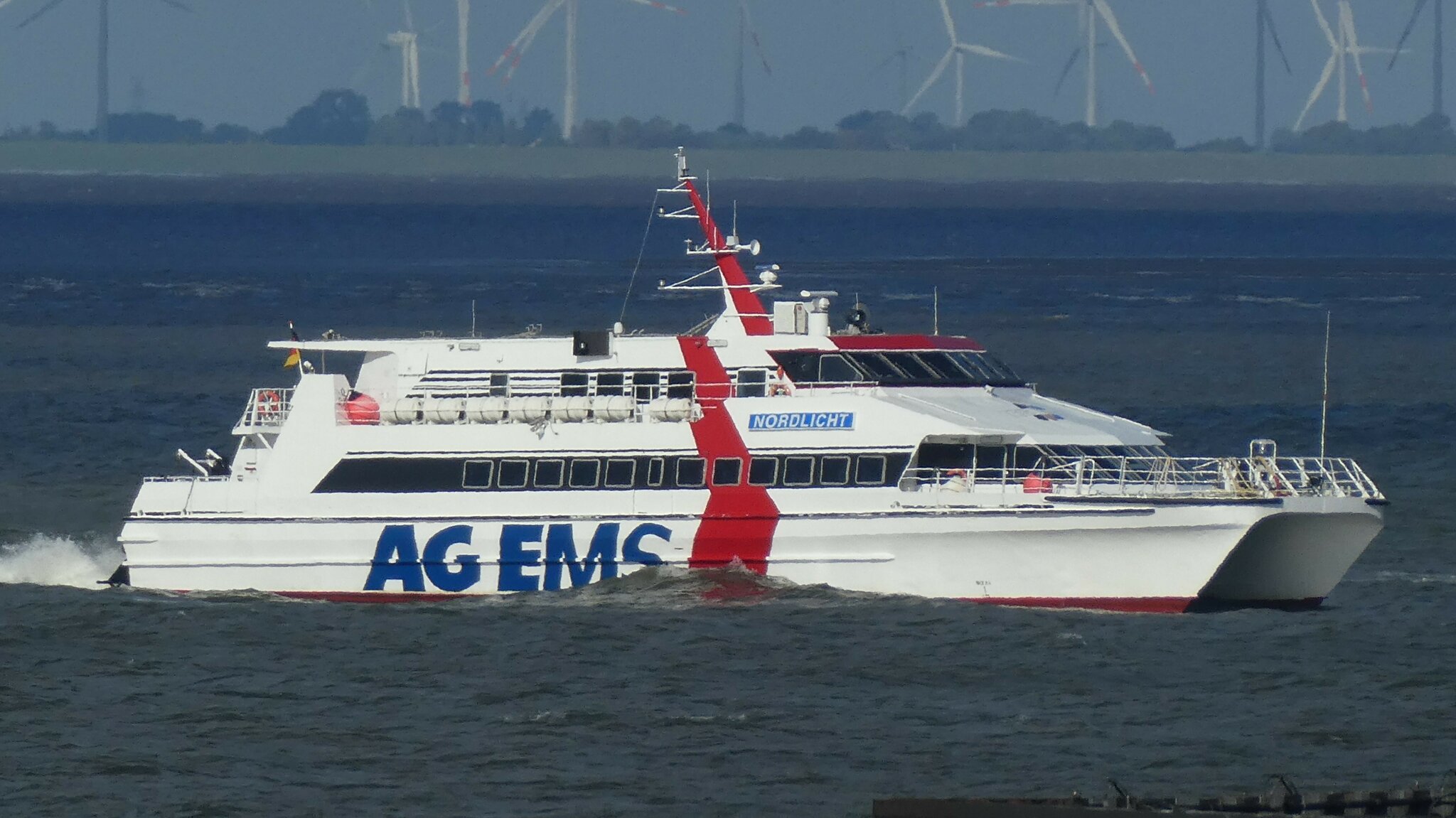 Fahrgastschiff Nordlicht Das FGS Nordlicht Vor Cuxhaven Herne fahrgastschiff-nordlicht-das-fgs-nordlicht-vor-cuxhaven-herne