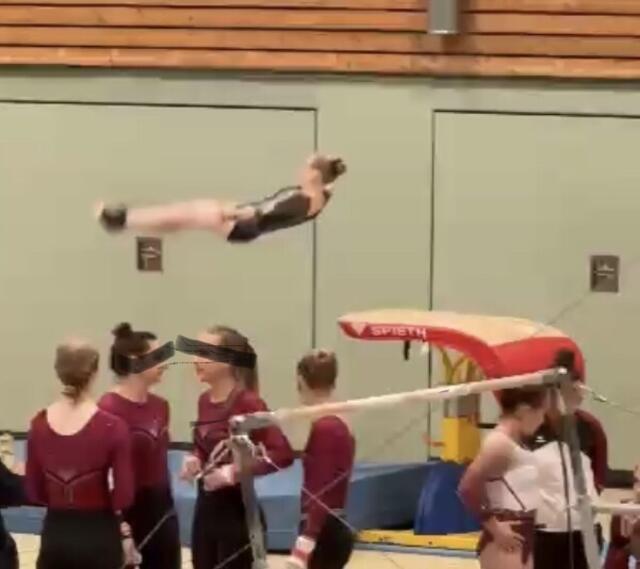 Julia Busch am Sprung