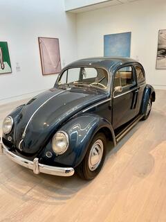 Kunstobjekt "Beatle" - einer von vielen "Alltagsgegenständen" im Kunstpalast | Foto: Mülheimer Kunstverein und Kunstförderverein KKRR