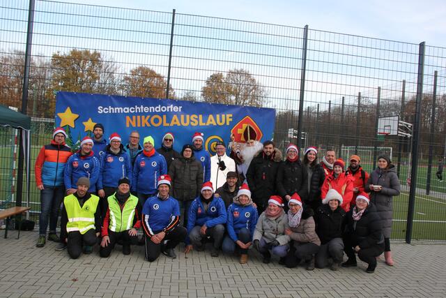 Das Team hinter dem Nikolauslauf von den Nordtriatlethen Oberhausen und von taf Timing | Foto: Carina Fileccia
