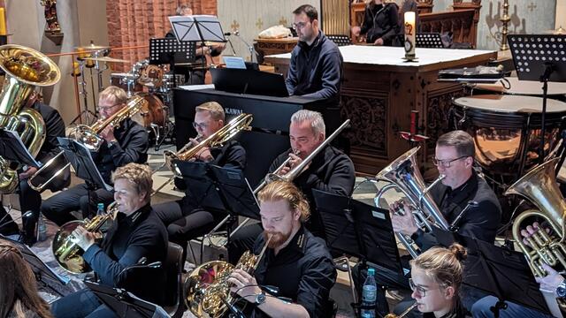 HBO-Konzertfoto 10.12.2023 Dominik Rotering am E-Piano | Foto: Nane Schwarzkopf