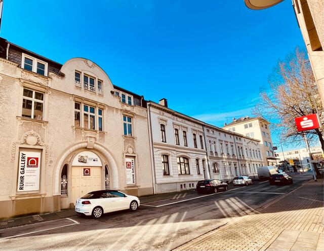 Die "kleine" Ruhrstraße Nr. 3 / Ecke Delle hinter der Sparkasse Mülheim - mit dem Kulturort "VILLA ARTIS" | Foto: Mülheimer Kunstverein und Kunstförderverein KKRR