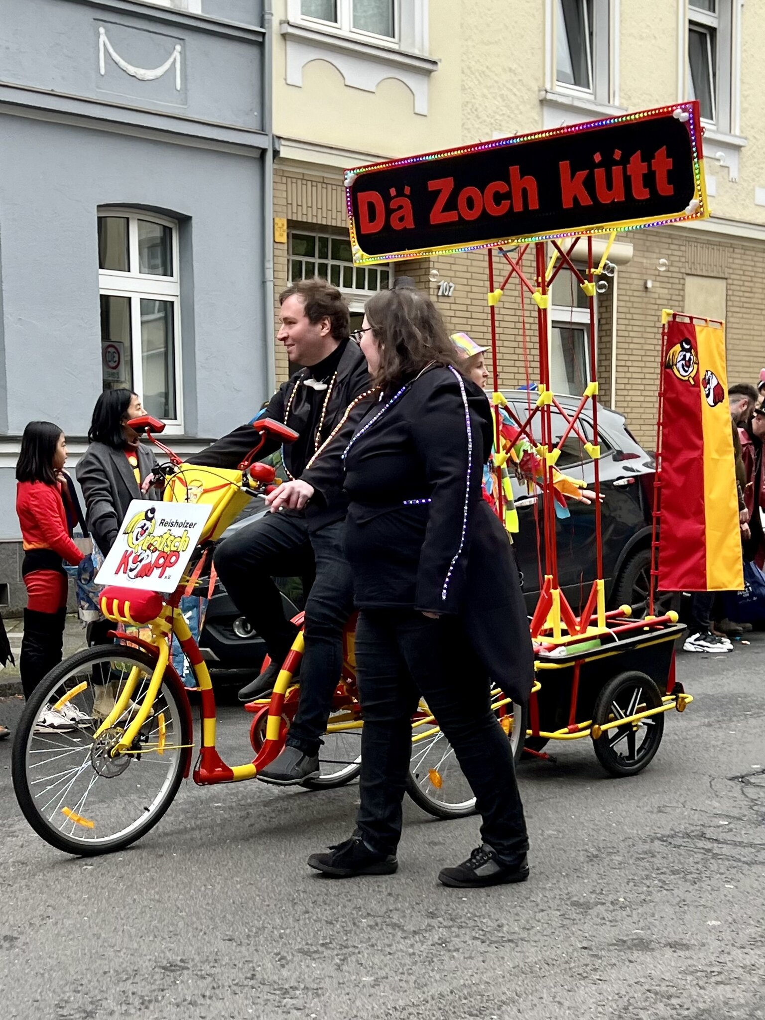 Weiter geht es mit Helau: Und noch ein Veedelszoch? - Düsseldorf