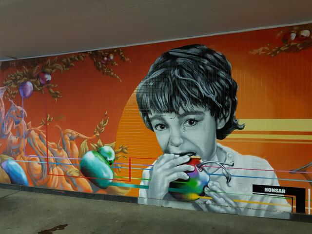 Bunt im Untergrund - Graffiti im Hbf Ludwigshafen