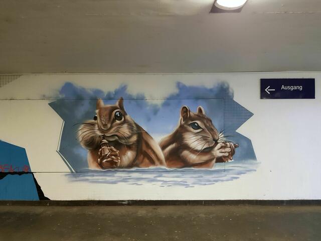 Bunt im Untergrund - Graffiti im Hbf Ludwigshafen