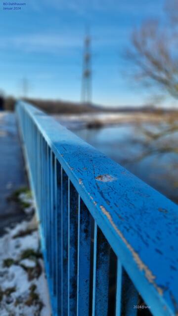 ...über diese BRÜCKE ....
anderSehen ♥