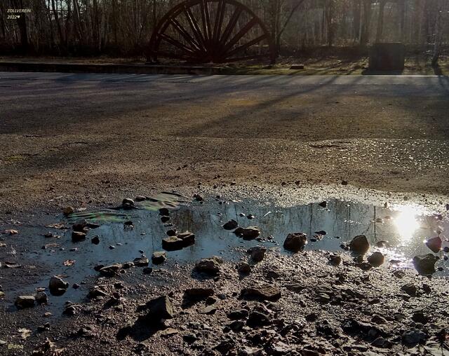 ...an diese Pfützen-Fotos erinnere ich mich doch noch ....
2022@ana´