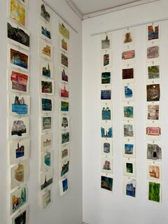 Ausstellung der Ergebnisse der Gesamtschule Duisburg-Mitte in der Ausstellungshalle der Villa Artis in Mülheim
(Workshop Sehnsuchtsorte) | Foto: Mülheimer Kunstverein KKRR