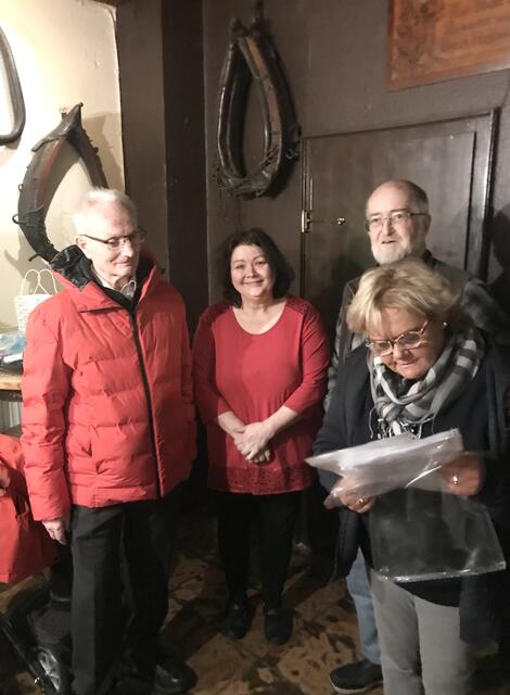 GUDRUN... liest vor, warum wir eine Urkunde erhalten!