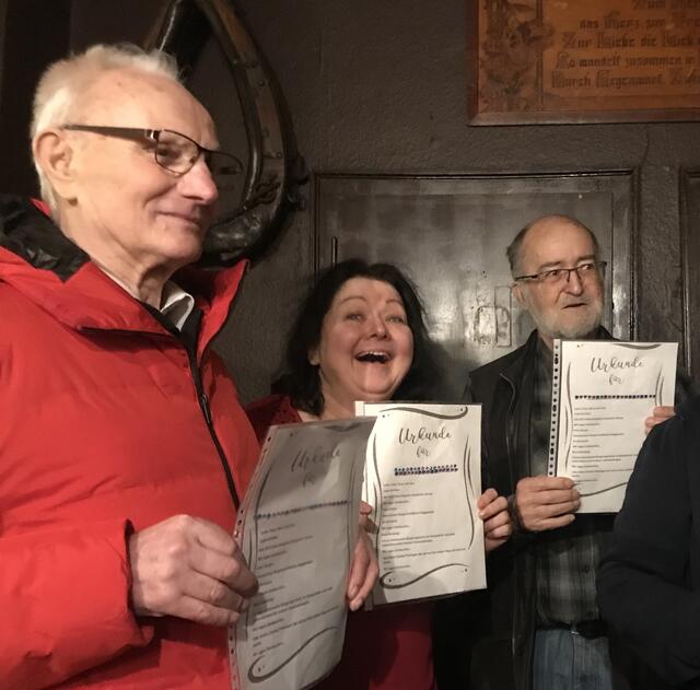 Fröhliche Gesichter nach der Urkundenverleihung!