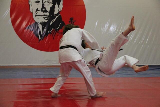 Sascha Nebel wird hier von Stephan Leifeld geworfen | Foto: privat