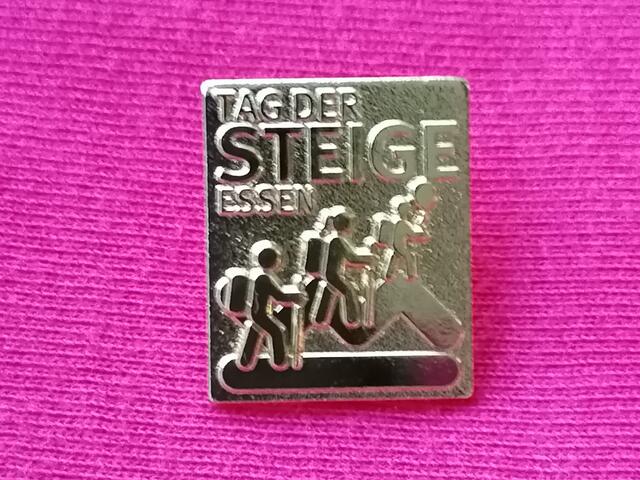 Diesen Wanderpin gab es für jeden Erwachsenen. 