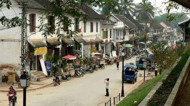 Haupstrsse von Luang 