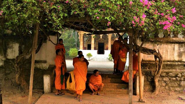 Am Eingang zum Tempelhof 