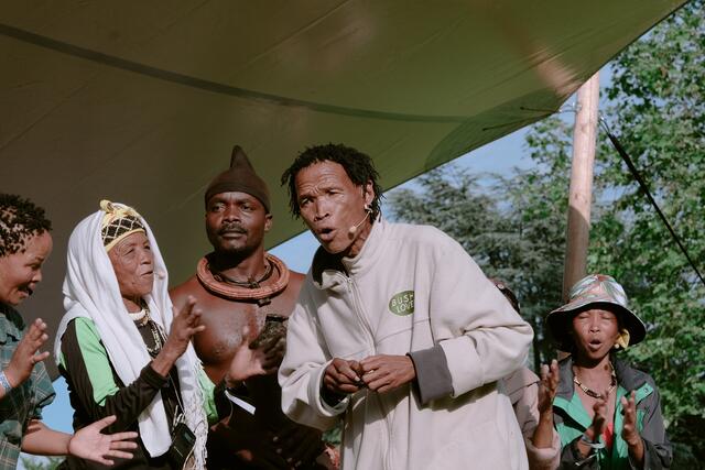 Mitglieder des Shishani + Ju/Hoansi-San - Ensembles | Foto: Photo Kristina Zalesskaya @mœrs festival