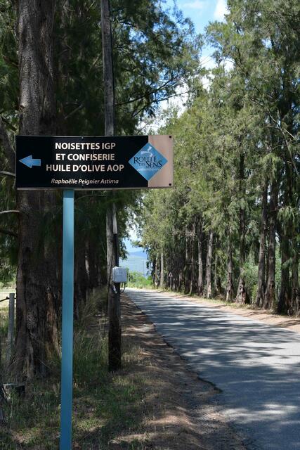 Hinweisschild der STRADA DI I SENSI