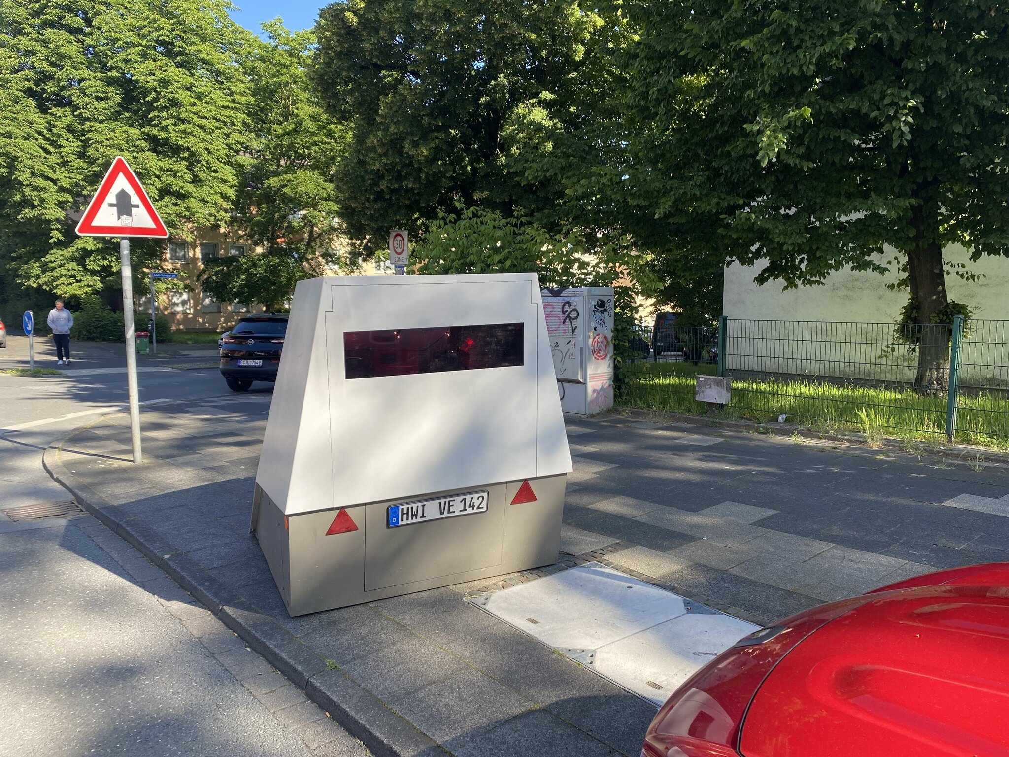 Was Kostet Parken Auf Dem Gehweg Halbseitig www.lokalkompass.de