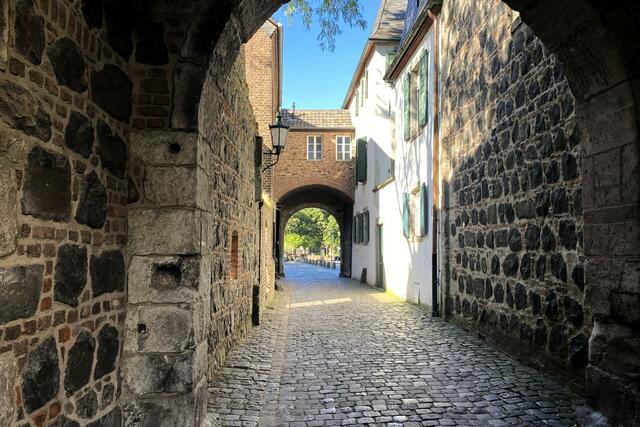 Das "Rheintor" ist ein Doppeltor. Es schloss die Stadt nach Norden ab. | Foto: ©Margot Klütsch