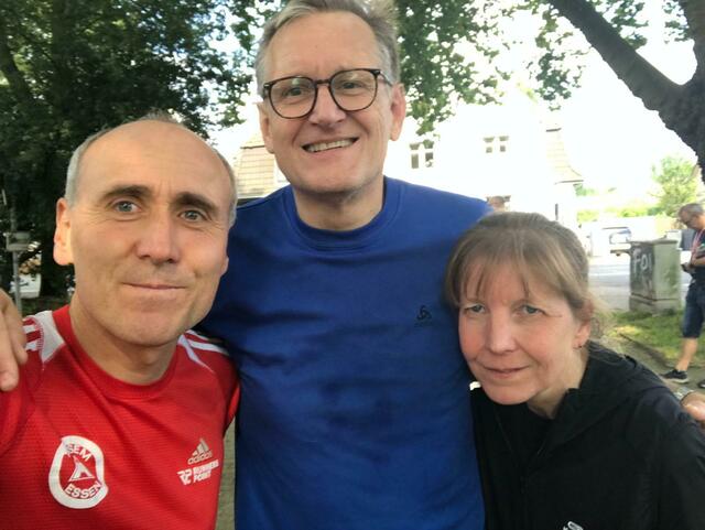 Kerstin rechts siegte über 50 km bei den Frauen