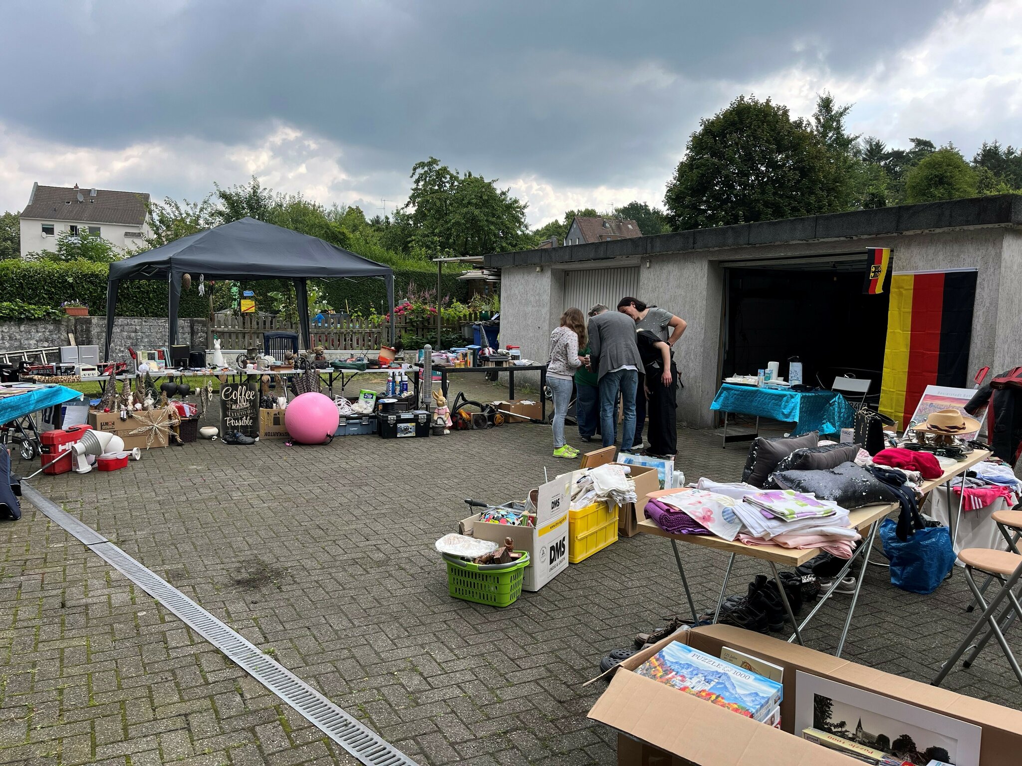 Essen-Frintrop: Hoftrödel in der Seestraße 23: Schnäppchen am 7. Juli ...