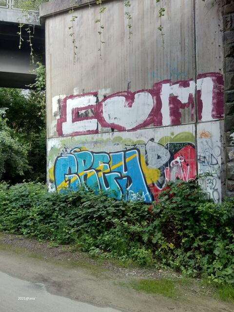 ist DAS KUNST, oder kan das weg   ???