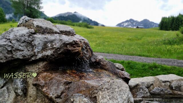 WASSER♥!♥ sooo wichtig :-)

2024@ana´