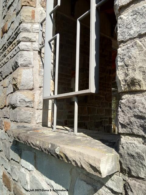 ...auf einem kleinen Friedhof im Essener´Westen
2021