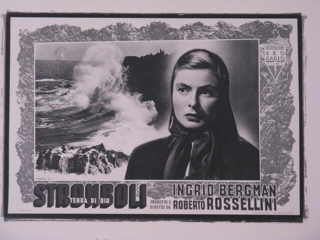 Auf der Insel gibt es etliche Fotografien und Poster, die an den Film erinnern.