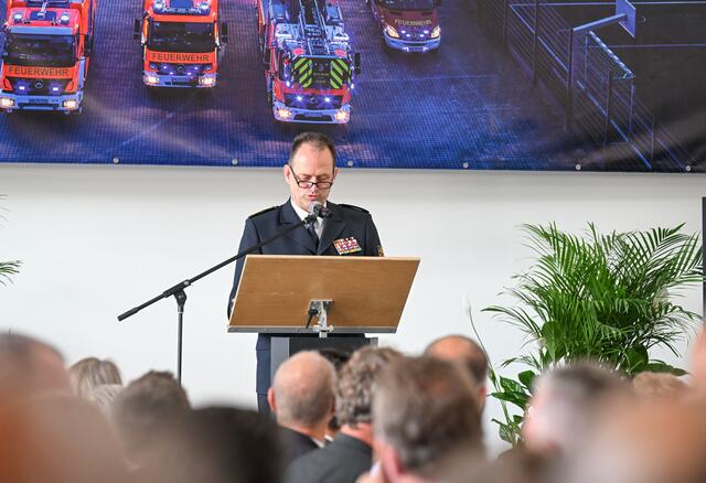 Sven Werner, Leiter der Mülheimer Feuerwehr, warf einen Blick zurück auf die Geschichte des Rettungsdienstes. | Foto: SWB/PR-Fotografie Köhring
