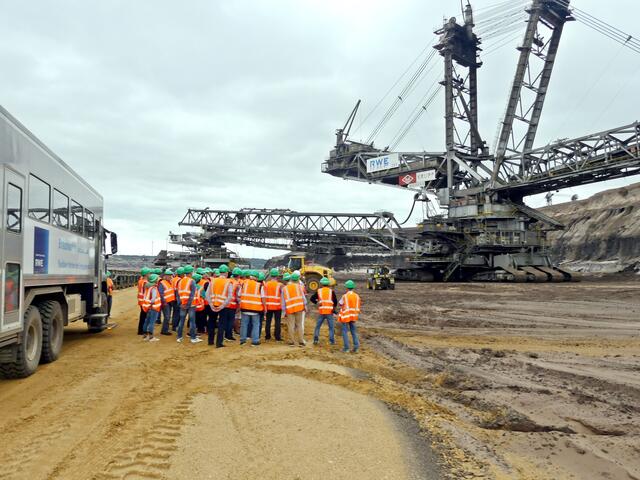 Der Mensch und seine Technik.