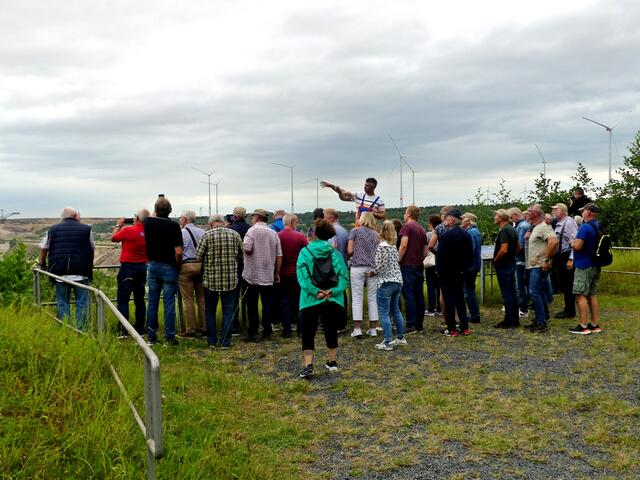 Dann wurde es ernst, und es eröffnete sich den Besuchern ein Blick in eine andere Welt.