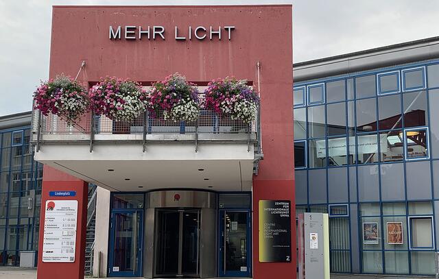 Bunt gemixt aus Besuchen des 3.  Quartals 2024  in der Innenstadt von Unna - Das Zentrum für Information und Bildung  

 | Foto: © Jürgen Thoms 