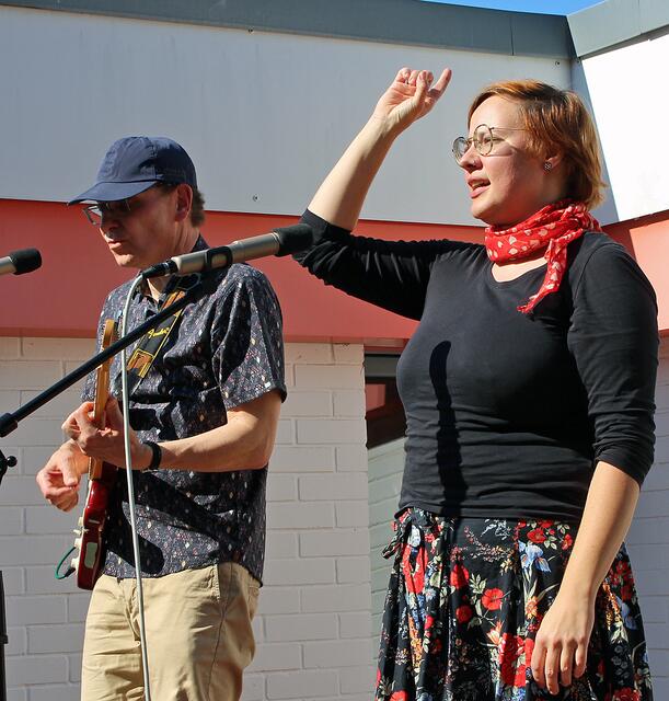 Andacht mit Pfarrer Jürgen Eckelsbach und  Pfarrerin Kristin Busch-Zimmermann  | Foto: © Jürgen Thoms  